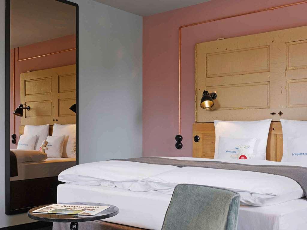 25Hours Hotel Altes Hafenamt Hamburgo Quarto foto